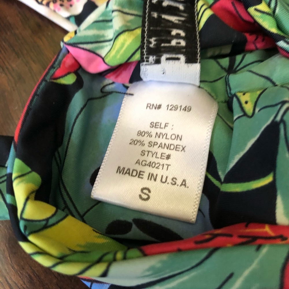 Dippin' Daisy's Tropical Floral Bikini - Picture 4 of 5